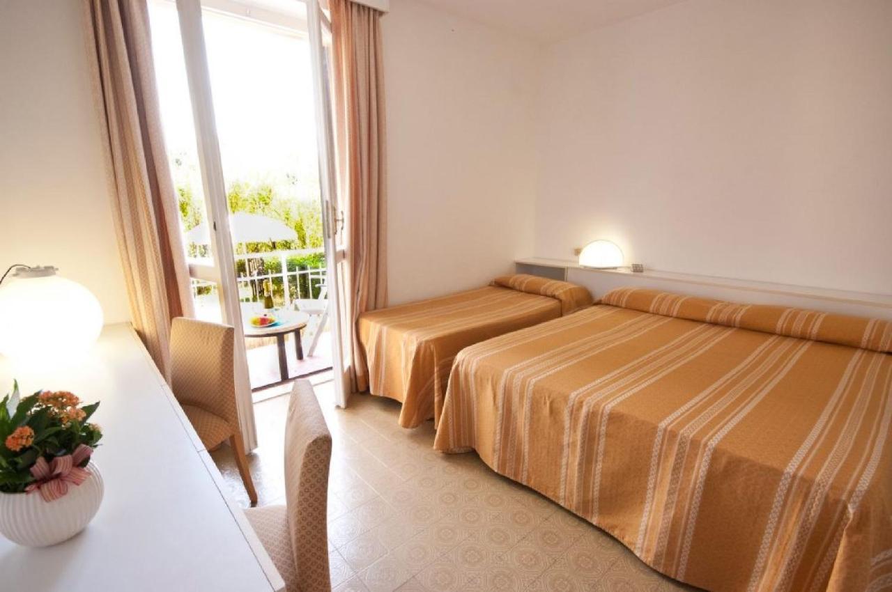 Residence Golfo Della 拉科纳 外观 照片