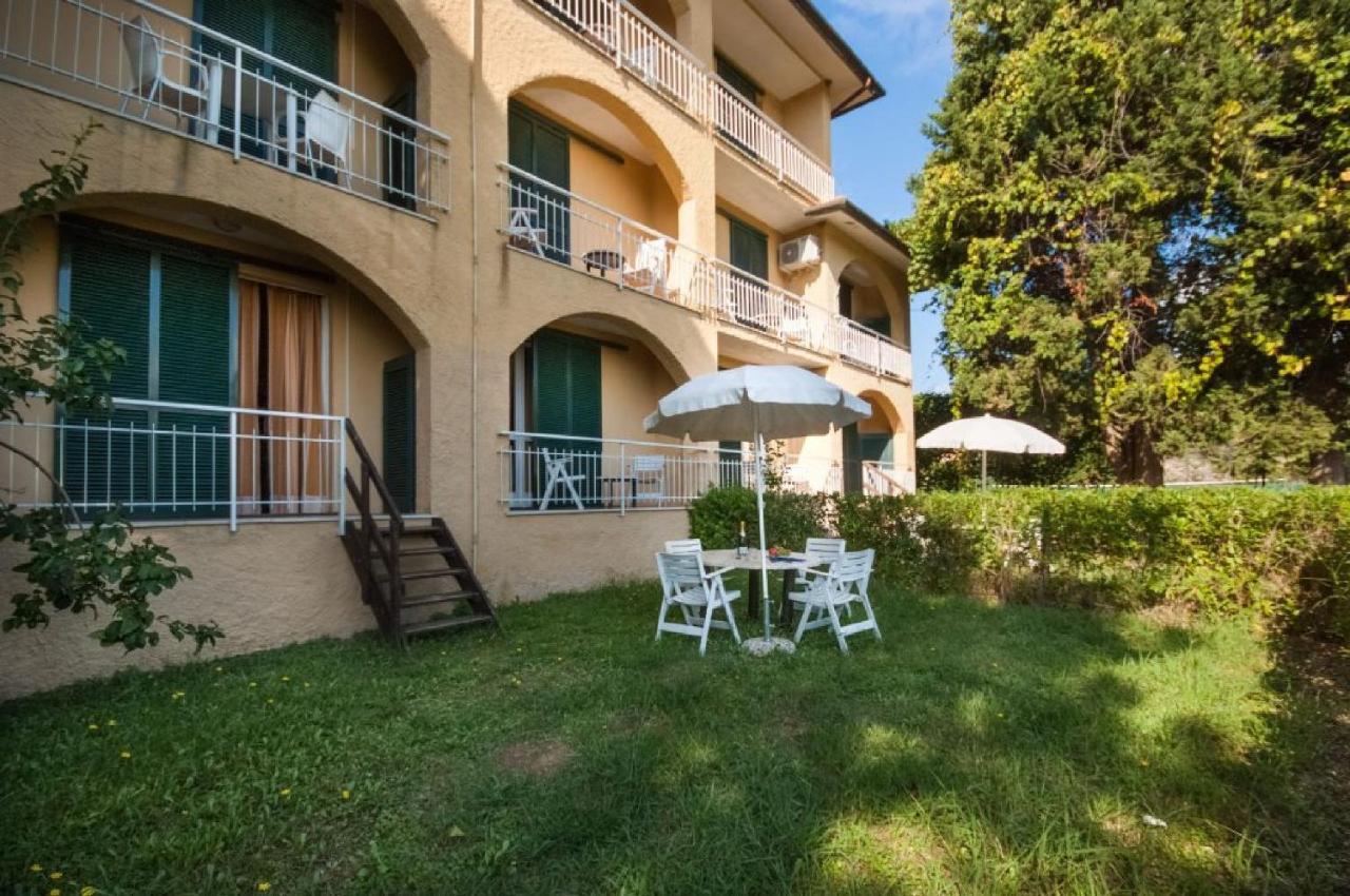 Residence Golfo Della 拉科纳 外观 照片