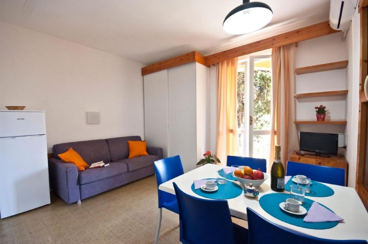 Residence Golfo Della 拉科纳 外观 照片